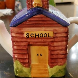 Teapot, schoolhouse theme